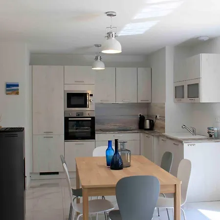 Maison Charmante A Pour 5 Pers, Proche Ocean Et Commerces - Fr-1-50-115 Ferienhaus Mimizan