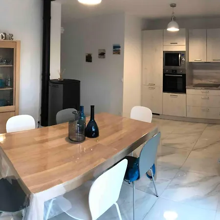 Maison Charmante A Pour 5 Pers, Proche Ocean Et Commerces - Fr-1-50-115